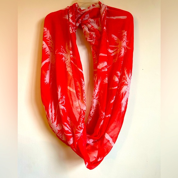 Infinity Scarf - 🌴Palm Tree Design - Picture 1 of 3